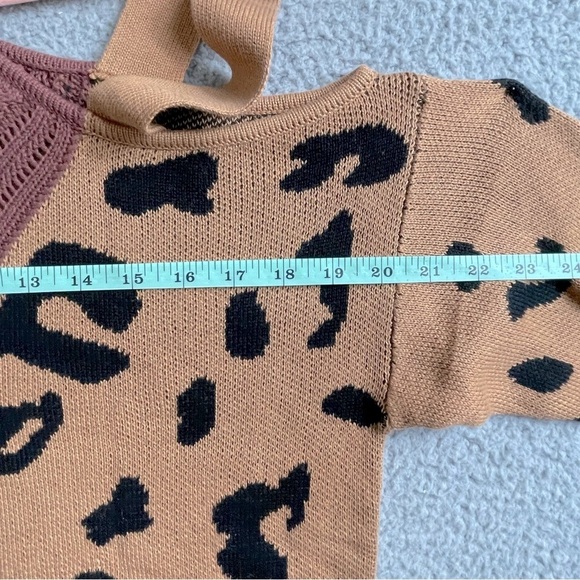 New Boho Leopard Print Sweater Womens Size Medium Mocha Brown Cold Shoulder Top - Picture 12 of 13